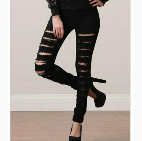 🆕⭐Black Lola destroyed denim jeans⭐ - Picture 2 of 9